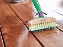 Čističe a odstraňovače na dřevěné terasy Čističe a odstraňovače na dřevěné terasy