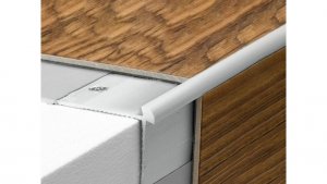 Schodové lišty pro obložení schodů